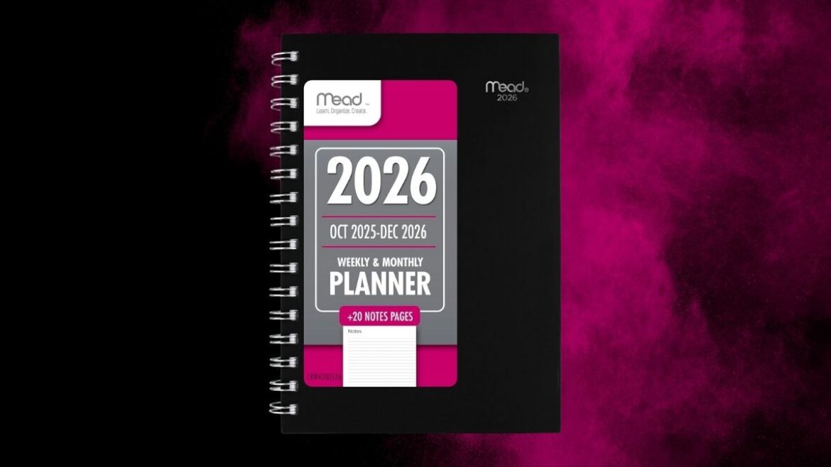 Mead 2026 Planner, Weekly & Monthly, 15-Month, 5-1/2" x 8-1/2", Small, Basic, Black (CRW4200526)