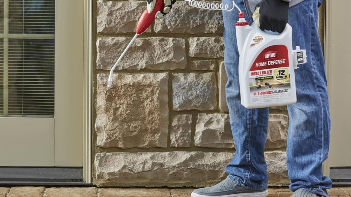 Ortho Home Defense Insect Killer for Indoor and Perimeter2 with Comfort Wand, Controls Ants, Roaches, Spiders and More