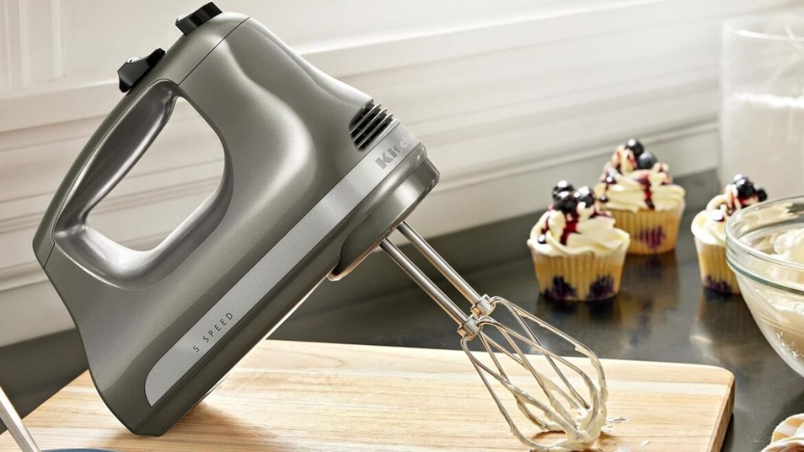KitchenAid 5-Speed Ultra Power Hand Mixer KHM512: A Home Baker's Companion