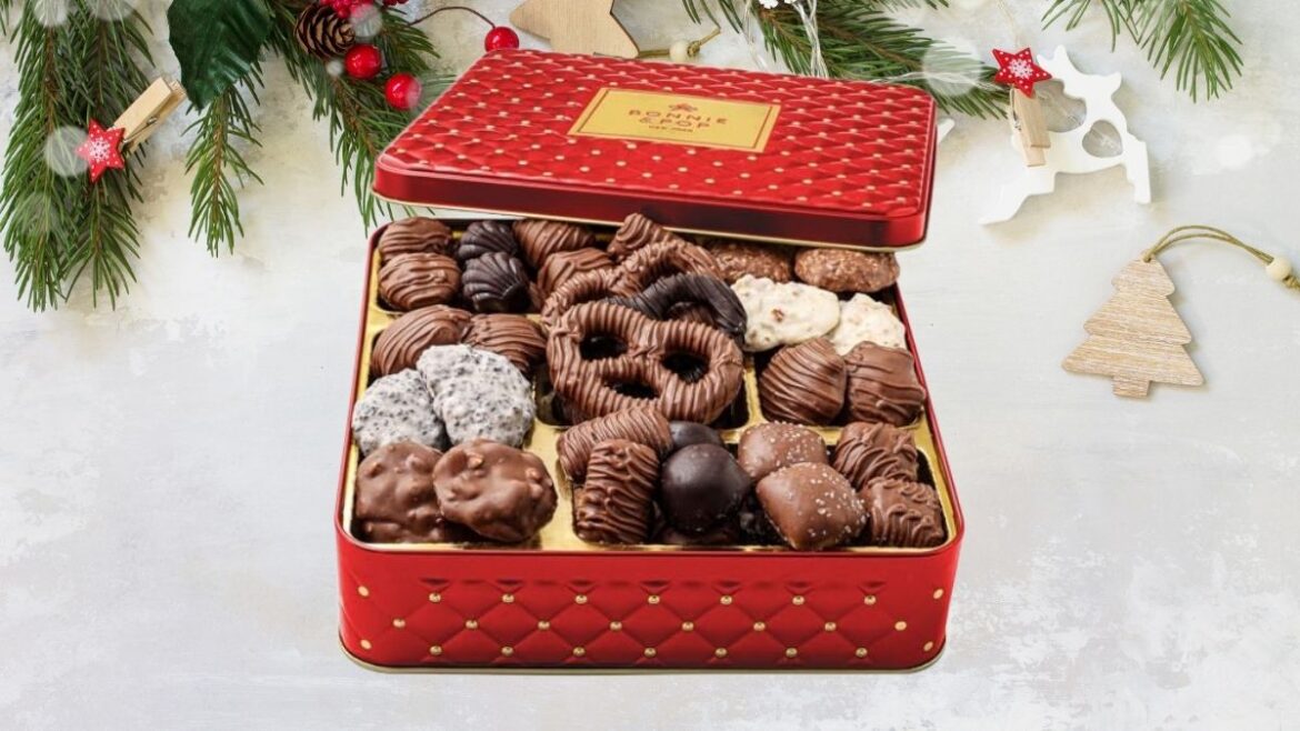 How the BONNIE AND POP Christmas Chocolate Gift Basket Makes Holiday Gifting Easier